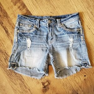 Grace in La shorts size 28